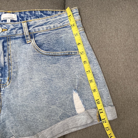 NWT WeWoreWhat Rolled Denim Shorts - Picture 8 of 8